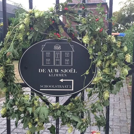 Panzió De Auw Sjoel *